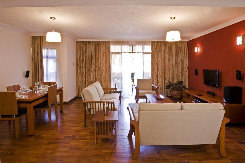 Gemsuites Serviced Apartments State House Найробі Екстер'єр фото
