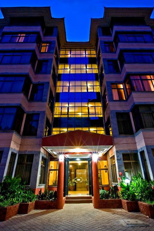 Gemsuites Serviced Apartments State House Найробі Екстер'єр фото